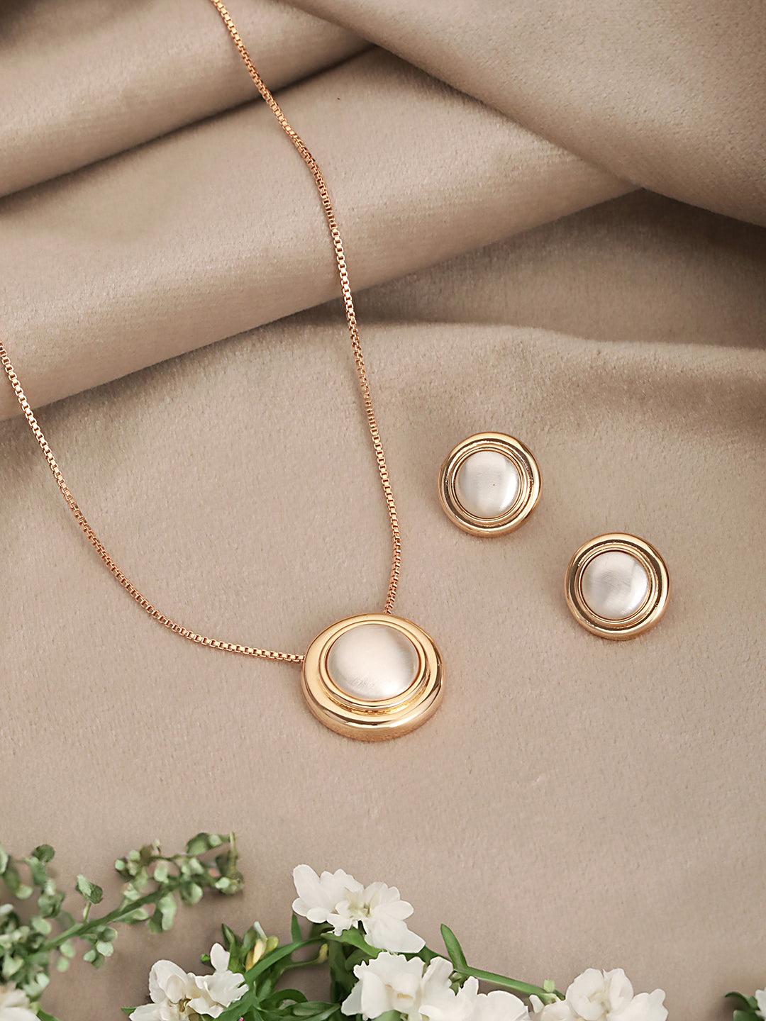 Anti-Tarnish Gold Plated Pearl Beaded Minimal Round Pearl Locket Jewellery Set